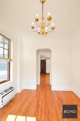 Rented by Bond New York | media 29