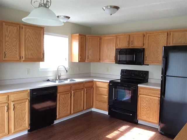 Building Photo - 10313 Cerulean Dr