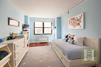 5th image of 165 W 66th St APT 7a