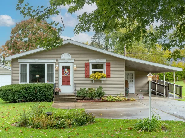 19711 Pasadena Ave, South Bend, IN 46614