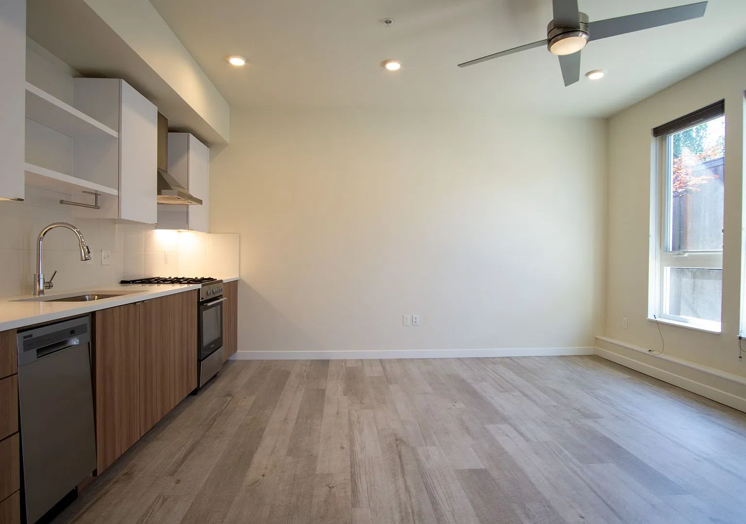 061 - Webster Corner — Photo 3