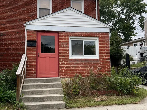 2622 Farmington Dr, Alexandria, VA 22303