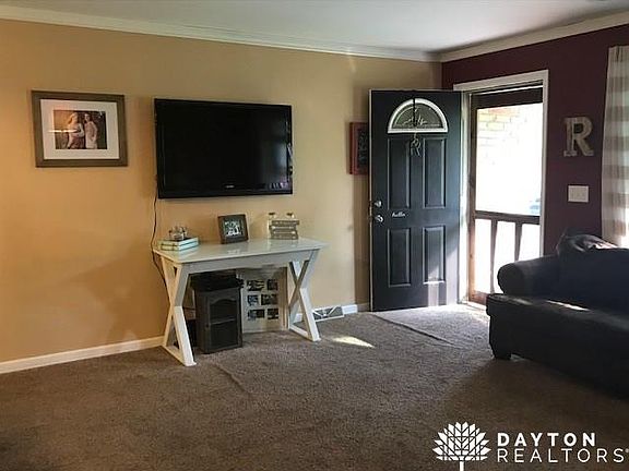 2nd image of 4739 Primrose Ln