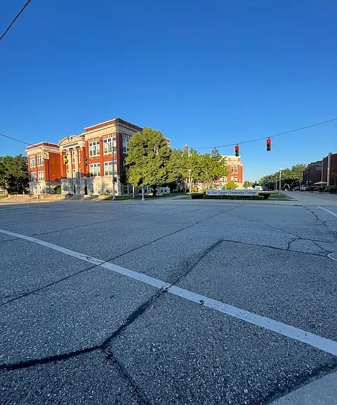 315 Huron Ave — Photo 2