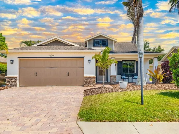 7209 35th St E, Sarasota, FL 34243