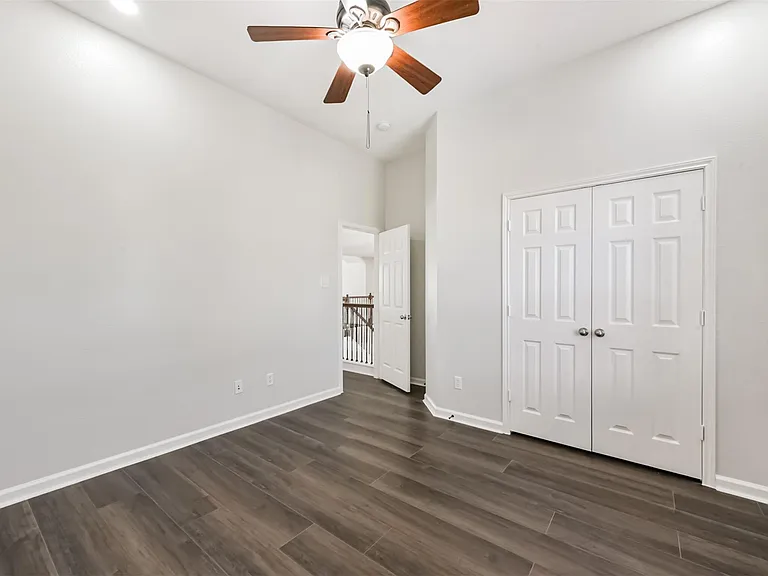 2315 Bending Spring Dr — Photo 33