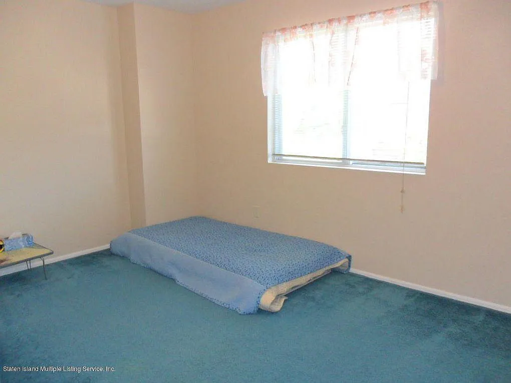 3 bed, 1.5 bath, 1890 sqft, $2,700 — Photo 4