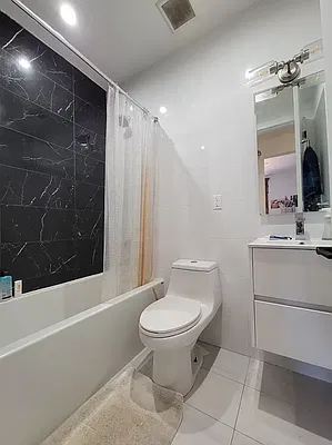 Rented by Bohemia Realty Group | media 7