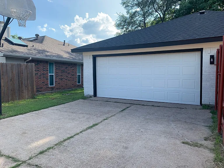 336 Lakewood Ct — Photo 29