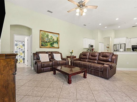 4th image of 3724 S RIDGE CIRCLE