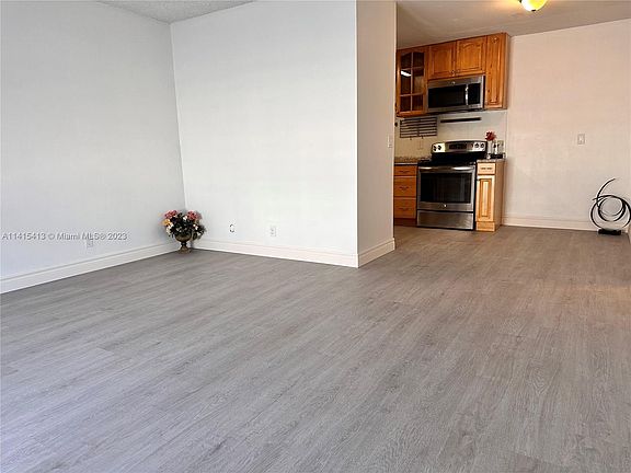 5th image of 2211 NE 67th St APT 1111