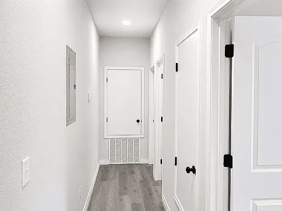 7602 Windsor Oaks — Photo 3