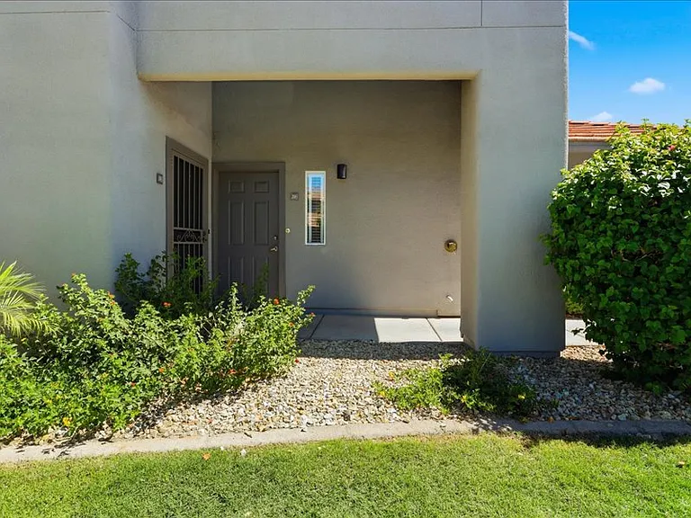 7401 W Arrowhead Clubhouse Dr #2083 — Photo 2