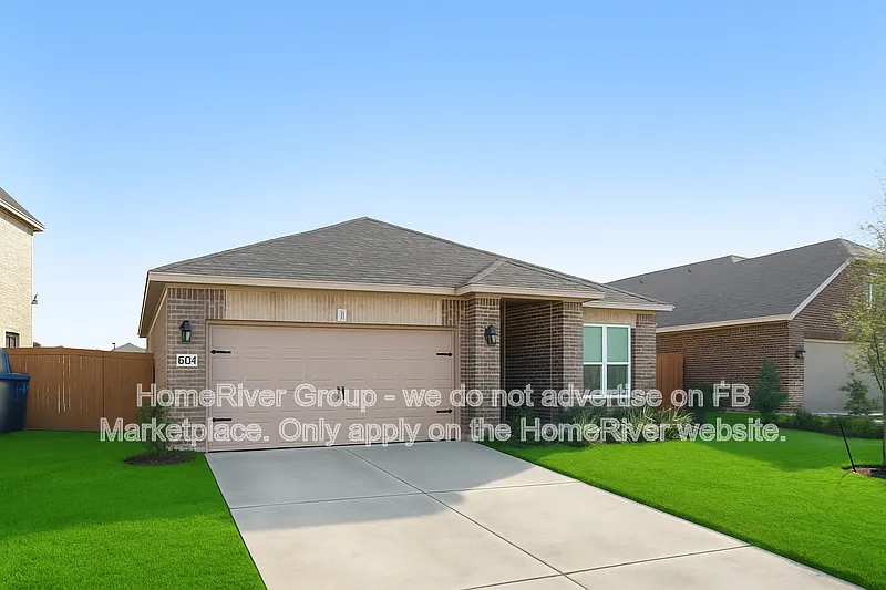 3 bed, 2.0 bath, 1389 sqft, $2,195 — Photo 2