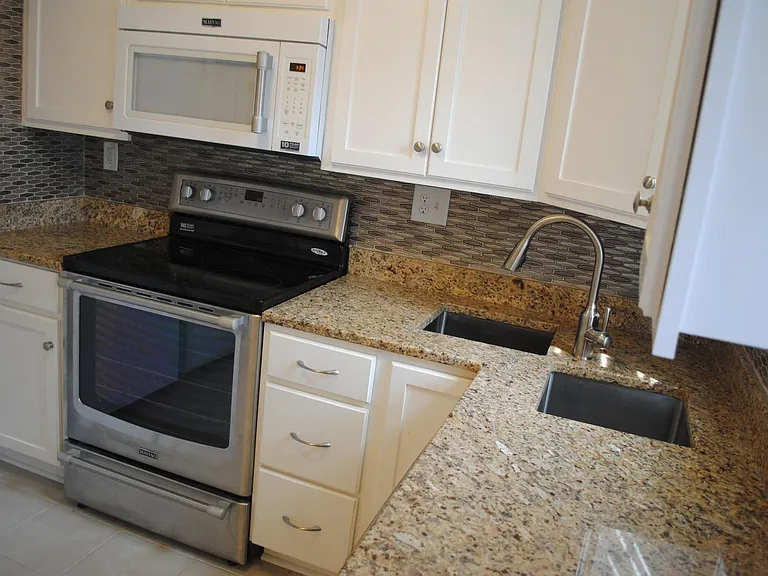 1036 Nichols Dr — Photo 7