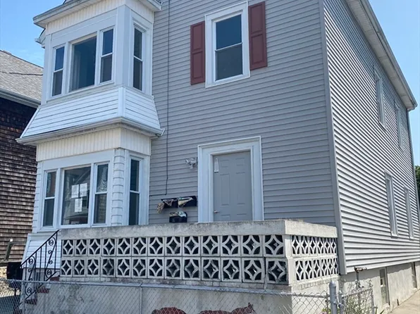 44 Winsor St, New Bedford, MA 02744