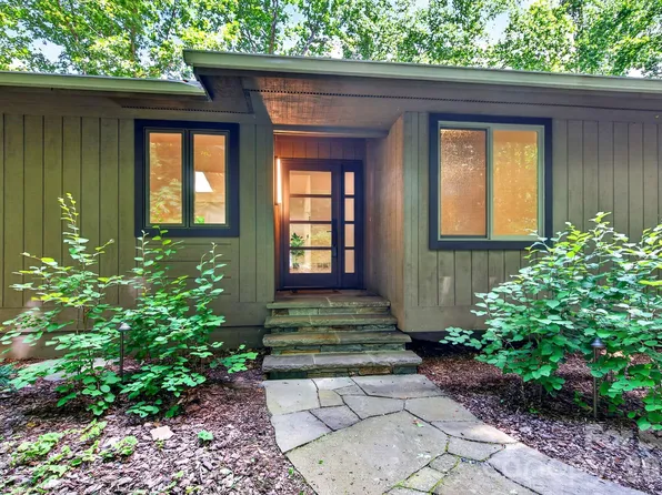12 Beech Tree Ln, Asheville, NC 28804