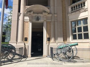 426 University Ave #801, Toronto, ON M5G 1S9