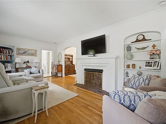2nd image of 231 S Blake Rd