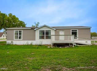 805 27th St W, Williston, ND 58801
