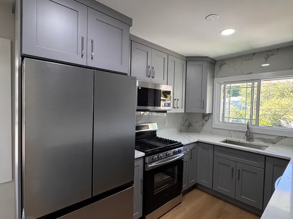 15 Valerie Dr Floor 2, Yonkers, NY 10703