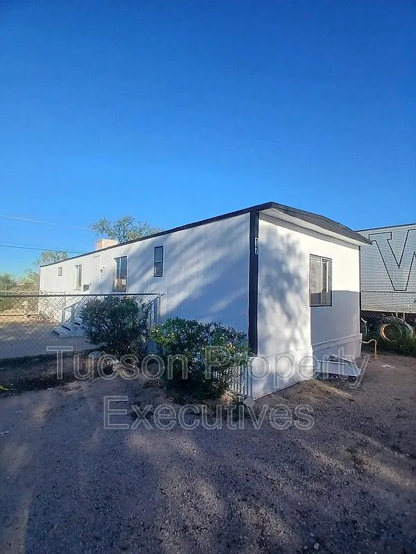 2 bed, 2.0 bath, 1000 sqft, $1,000 — Photo 2