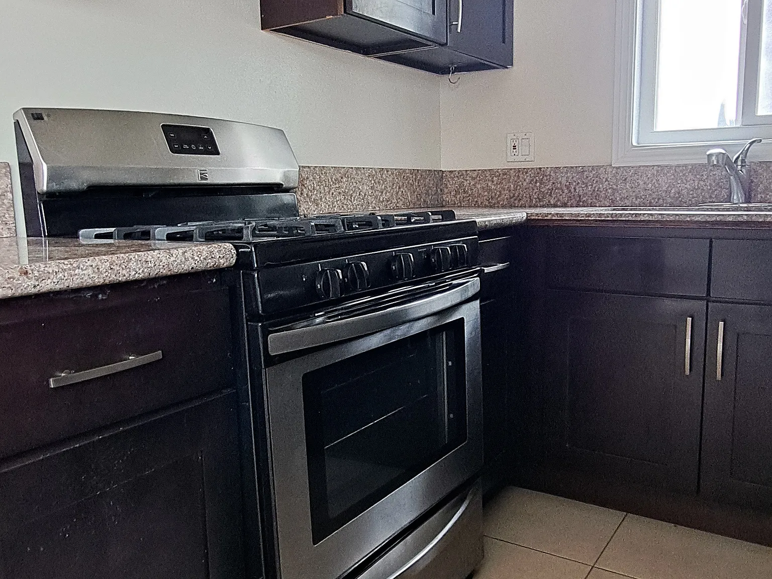 1340 W 85th St — Photo 2