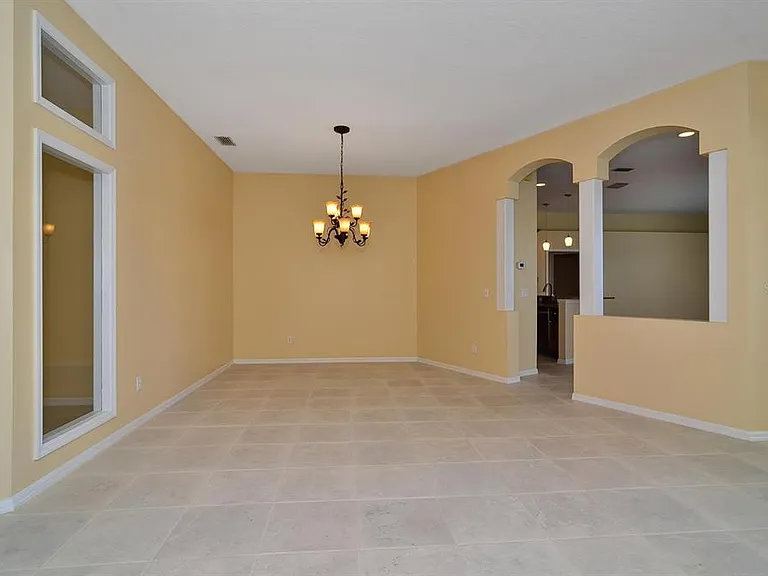 4305 Round Lake Ct — Photo 26