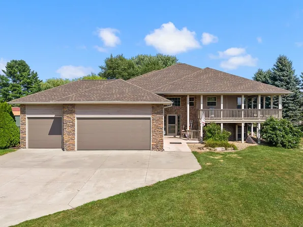 2306 Surrey Ln, Baraboo, WI 53913