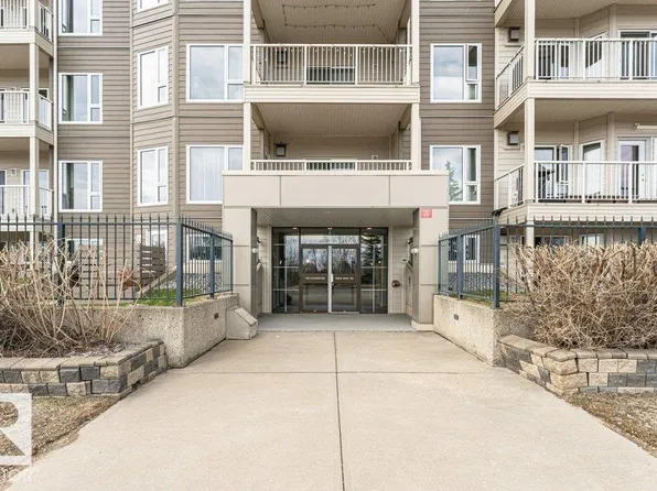 10809 Saskatchewan Dr NW #101, Edmonton, AB T6E 4S5