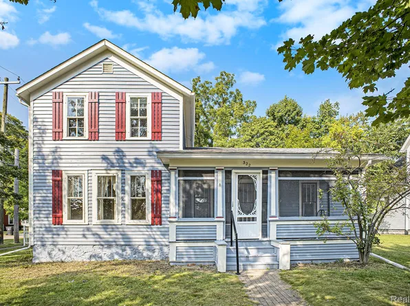 322 Wetmore St, Howell, MI 48843