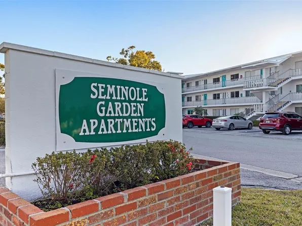 8584 111th St APT 308, Seminole, FL 33772