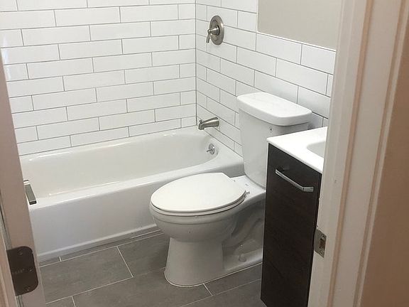 4th image of 3592 Greystone Ave