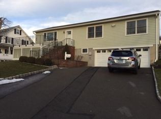 17 Wampus Ln, Riverside, CT 06878