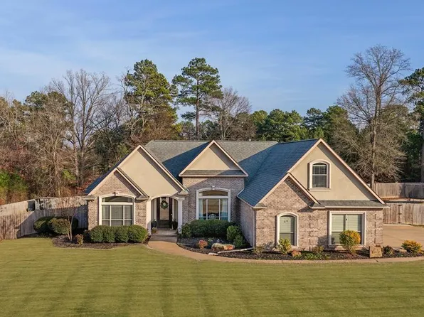 6602 Countryside Dr, Texarkana, AR 71854