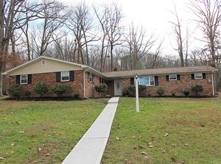 21 Greenbrier Rd, Green Brook, NJ 08812