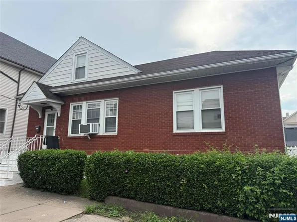24 Quinn St, Paterson, NJ 07501