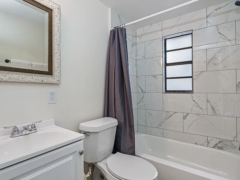 E Grove St — Photo 25