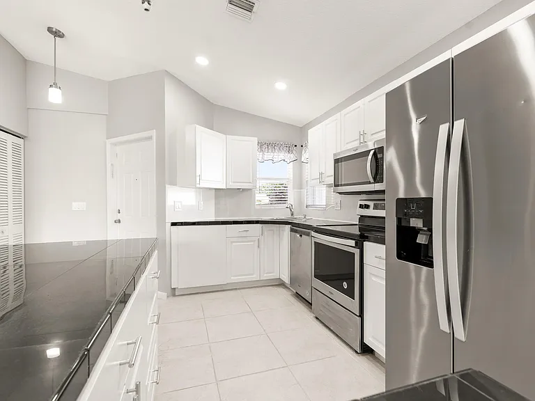 1209 Pine Sage Cir — Photo 32