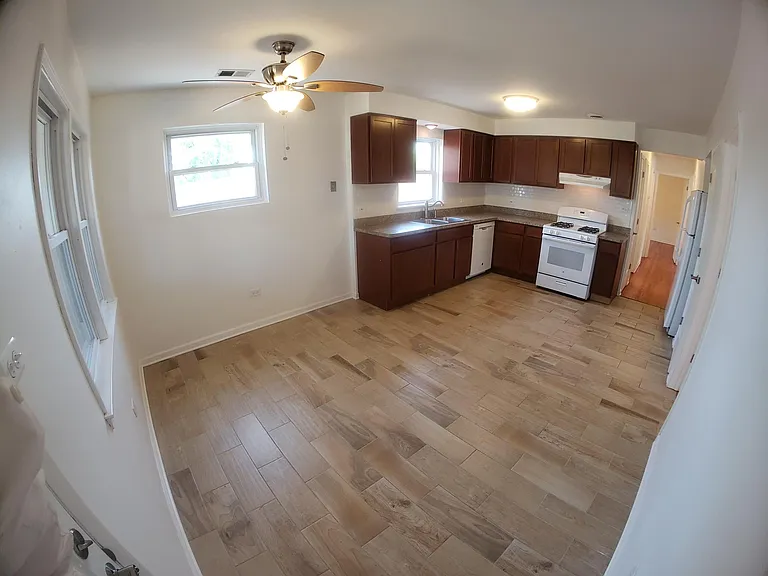 6510 W Higgins Ave #2 — Photo 26