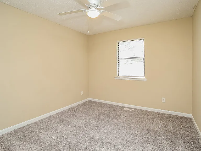 2597 Carol Cir — Photo 15