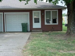 630 W Edgewood St, Springfield, MO 65807