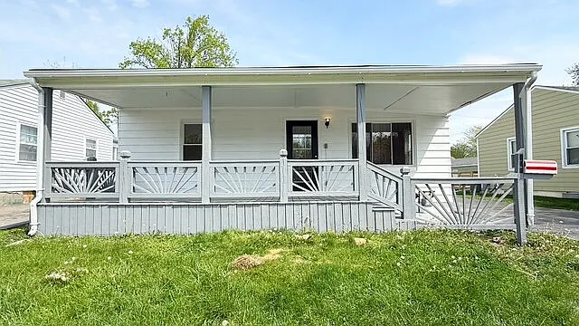 Building Photo - 706 Fletcher Ln