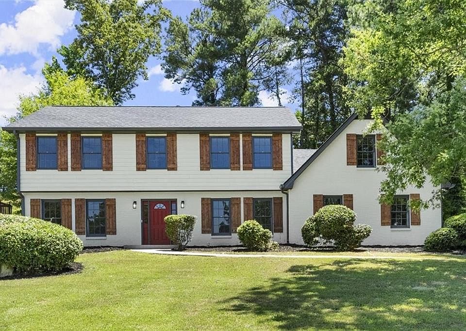 値下げ不可　house on the hill_ Parent Bag_Tile 360 Pearl St, Stoughton, MA 02072 | Zillow