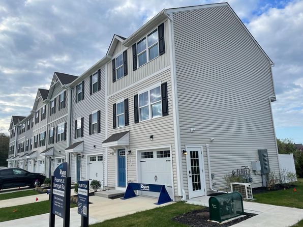 207 Cyprus Ct #207