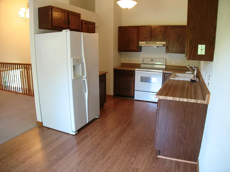 2139 - Kitchen 1_01012015