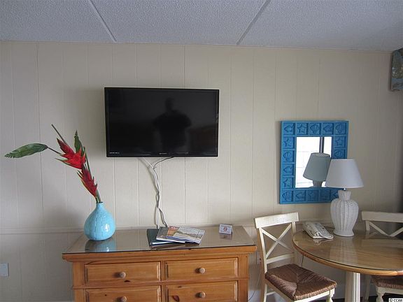 4th image of 633 Litchfield Inn #633