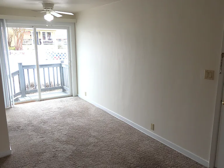 105 Lavender Ct #1 — Photo 5
