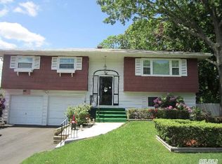 4 Barbara Ave, Port Jefferson Station, NY 11776