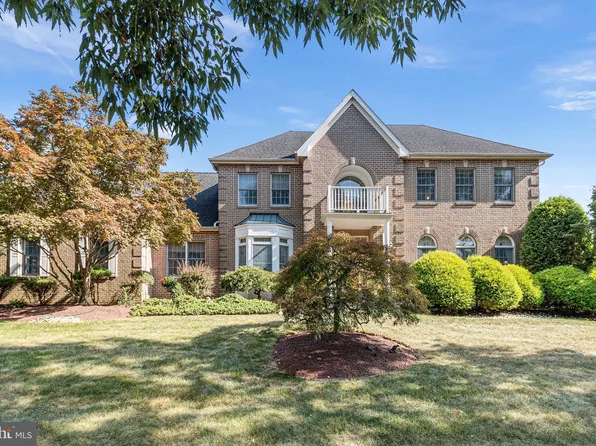 6 Sparrow Dr, Princeton Junction, NJ 08550